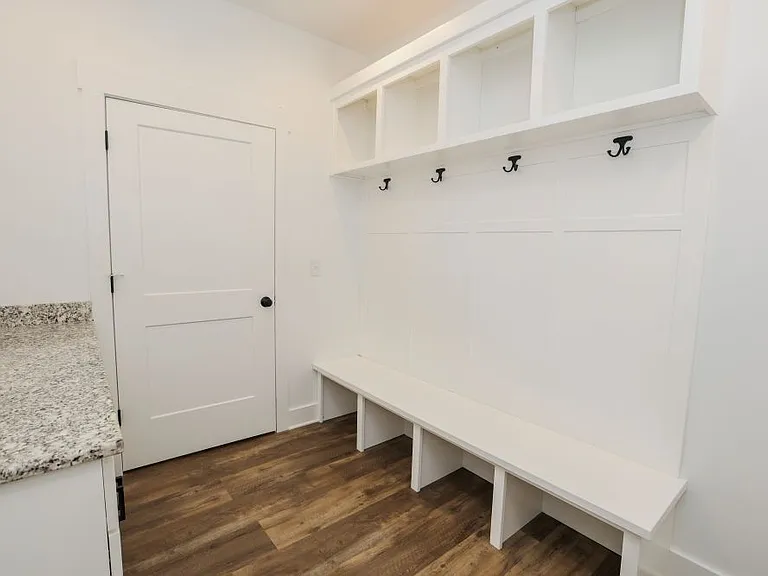 204 Blackberry Ln — Photo 25