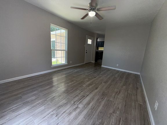 3rd image of 4911 Tennyson Dr
