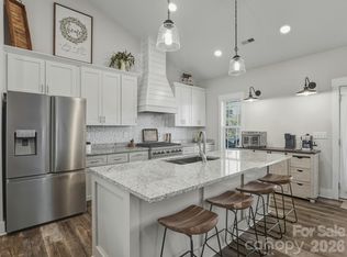 9464 Riviera Dr, Sherrills Ford, NC 28673