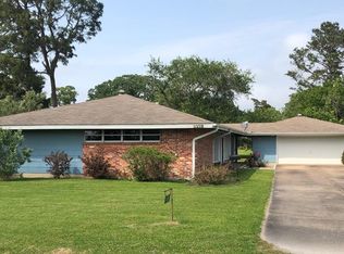 5328 Whitaker St, Groves, TX 77619