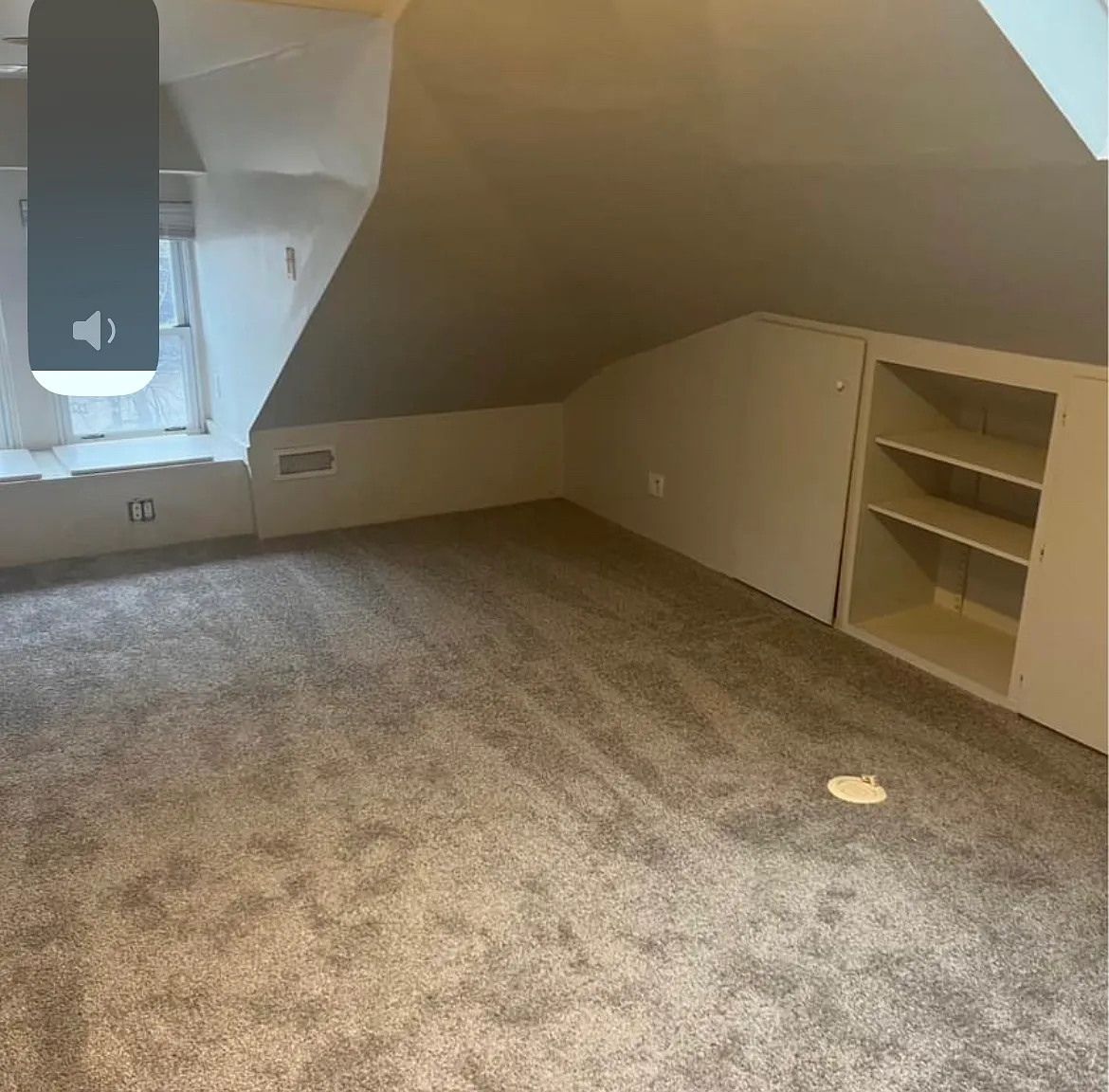 5 bed, 2.5 bath, 2300 sqft, $2,500 — Photo 4