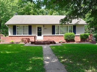 5800 N Eugene Field Rd, Kansas City, MO 64119