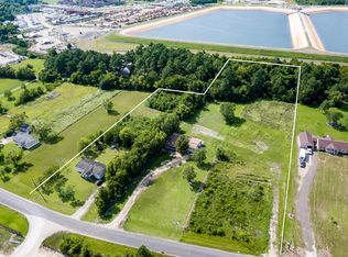 10611 Langston Dr, Mont Belvieu, TX 77523