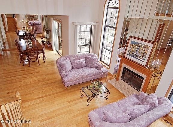4th image of 2709 Burton Dr