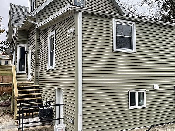 2nd image of 2305 Elisha Ave