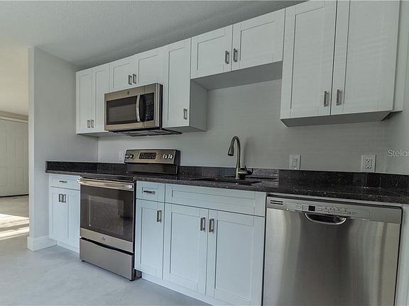 2nd image of 2802 N Boulevard APT A
