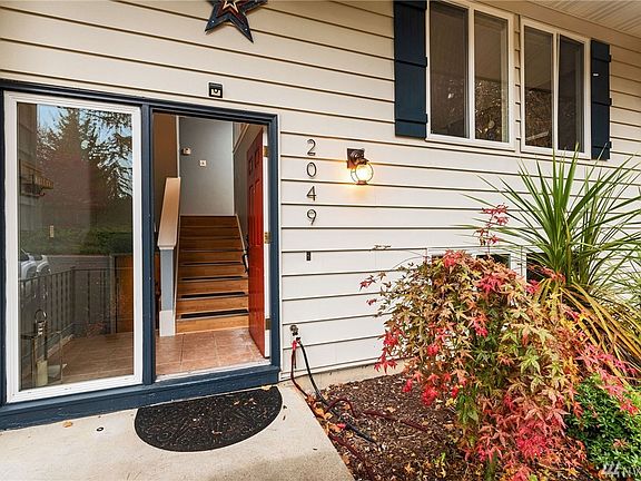 2nd image of 2049 Ponderosa Dr SE