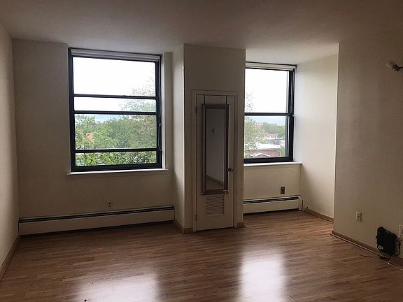 4th image of 8410 101st St APT 4R