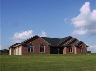 17058 Daisy Trl, Dubuque, IA 52001