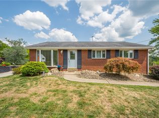 32 Hilltop Acres Rd, Washington, PA 15301