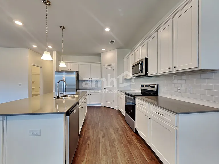 164 Bee Tree Blvd — Photo 3