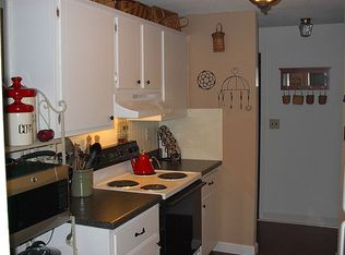 1 Silvestri Cir UNIT 22, Derry, NH 03038