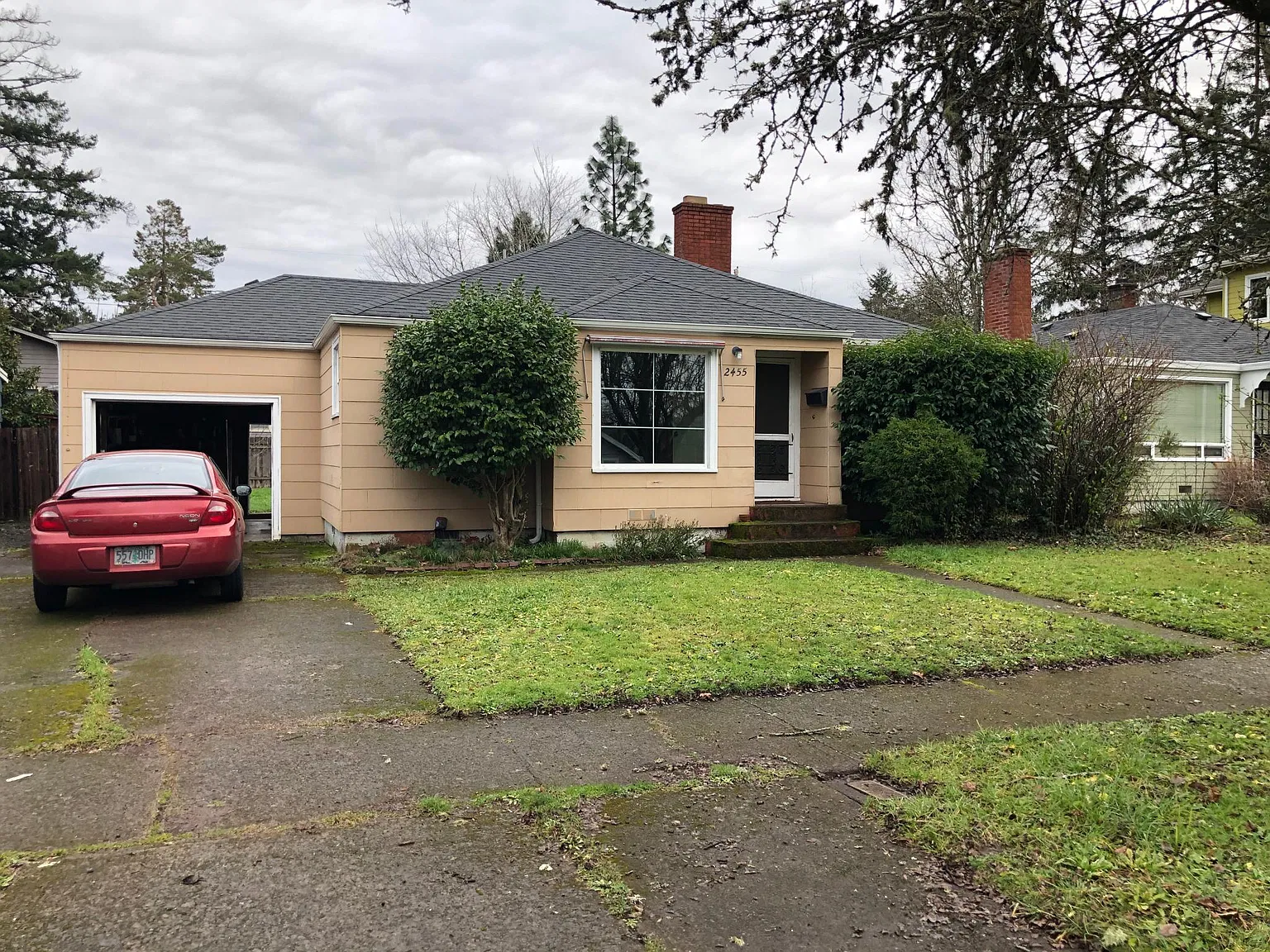 2455 University St — Photo 1