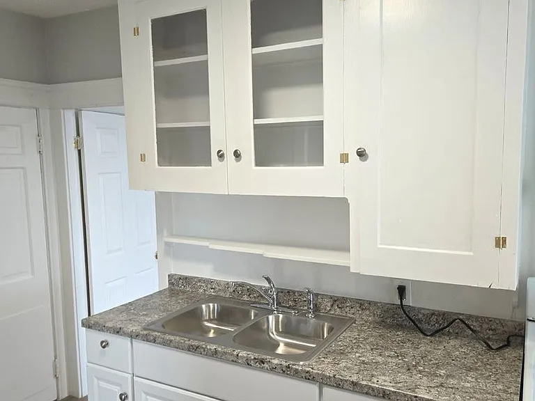 161 Montgomery Street — Photo 4
