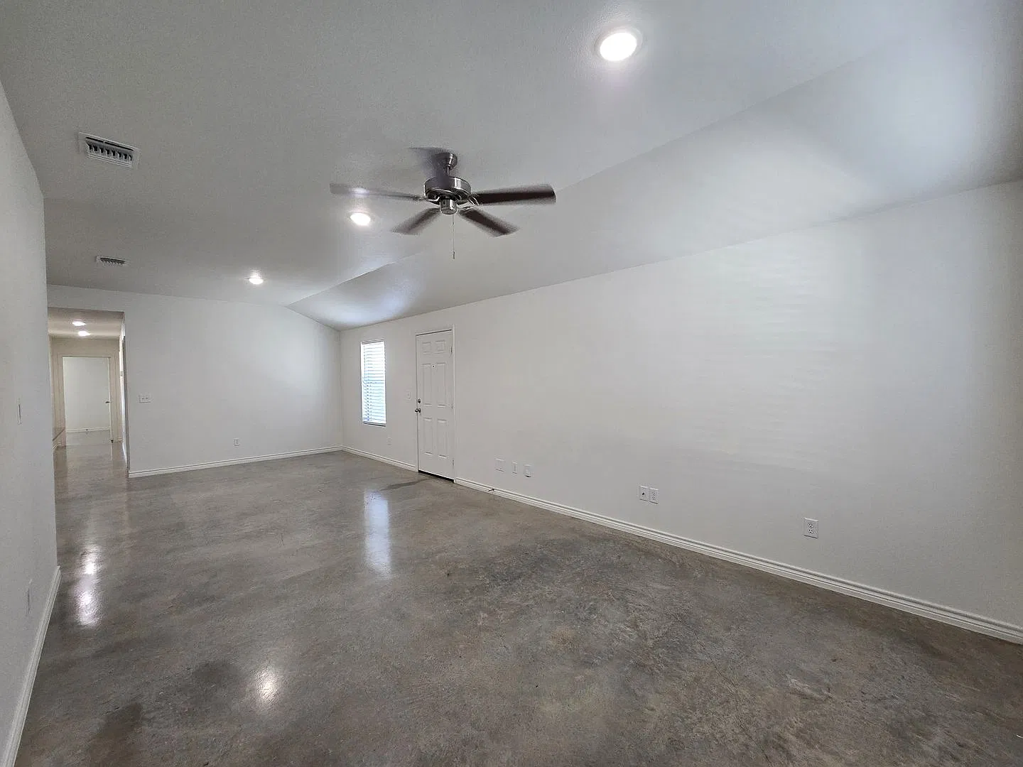 2318 Zanoletti Ct, Unit B, Temple, TX — Photo 2