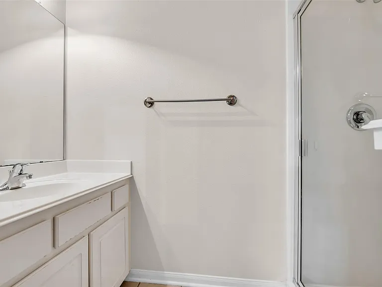 2123 Stacy Knl — Photo 4