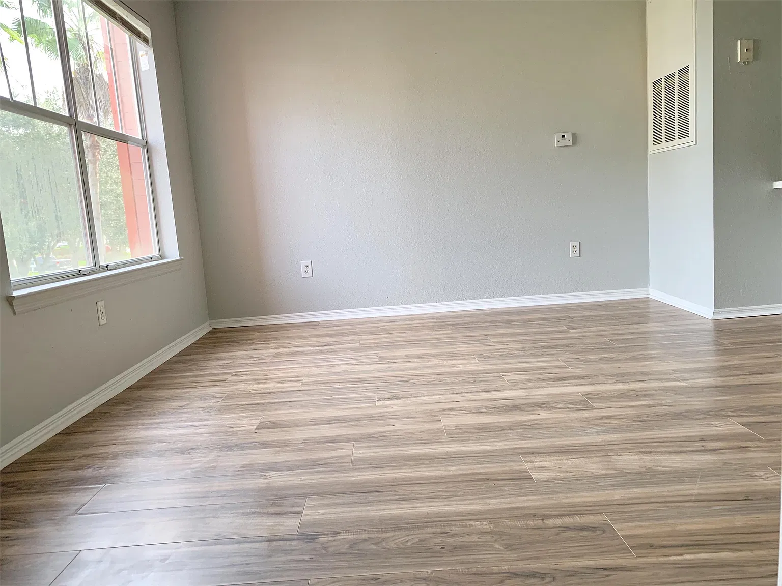 2201 Key West Ct — Photo 4