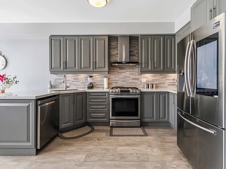 3872 Skyview St — Photo 8