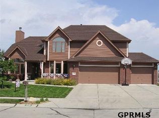 1209 W Ashley Dr, Papillion, NE 68046