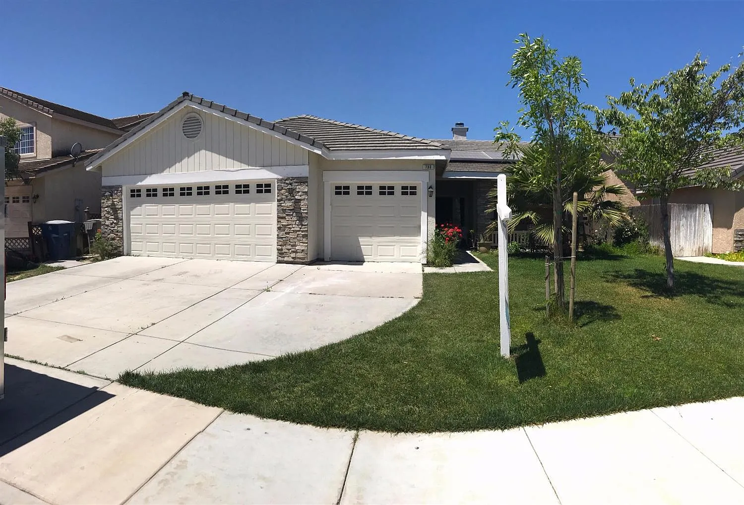 733 Bordeaux Ct photo 1