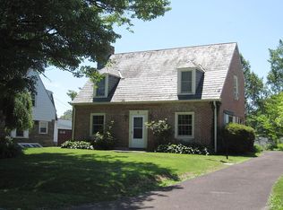 6 Rose Ln, Flourtown, PA 19031
