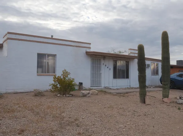 2942 S Enchanted Hills Dr, Tucson, AZ 85713