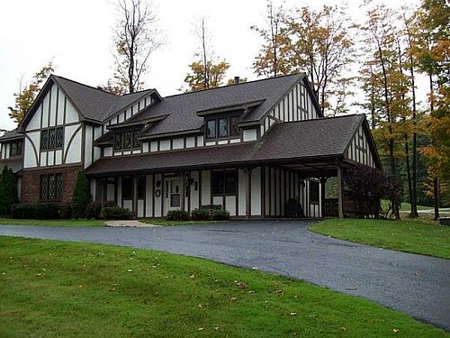 1st image of 8265 Canterbury Dr