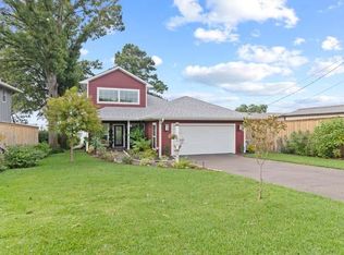 109 Briarwood Dr, Gun Barrel City, TX 75156