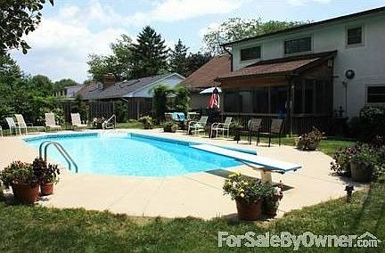 Heated Inground Pool... : Wonderful landscaping with a pergola for hot tub...