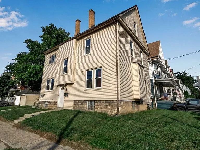 27 Jr Ave #LOWER — Photo 18