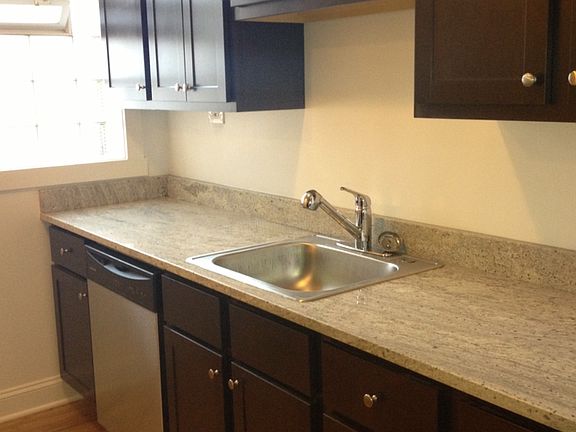 2nd image of 2320 W Granville Ave APT 1