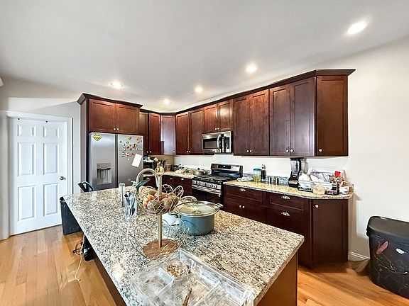 2nd image of 44 Dominion Rd