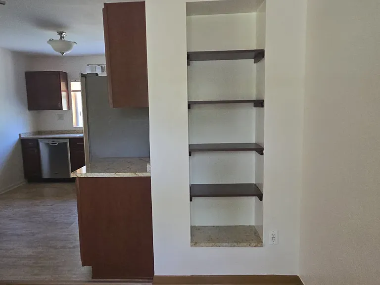 2315 S Lombardy Ln — Photo 11