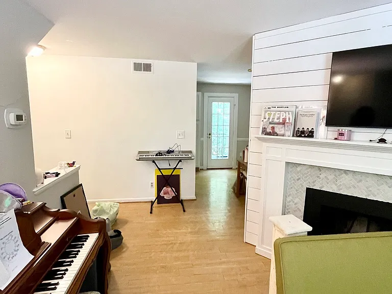 2844 S Wakefield St #C — Photo 9