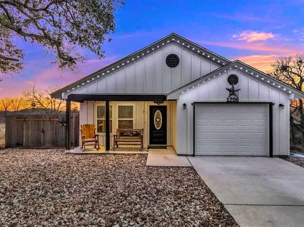 1706 Redwood Dr, Marble Falls, TX 78654