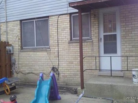 4th image of 9038 W Church St