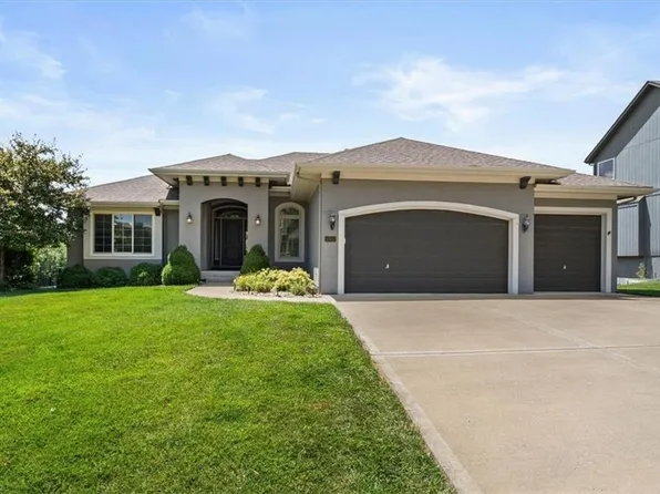 14934 S Turnberry St, Olathe, KS 66061