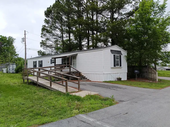 104 Matthews St #24, Hollister, MO 65672