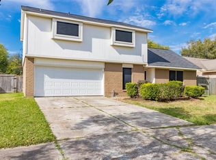 4937 Deerwood Cir, Baytown, TX 77521
