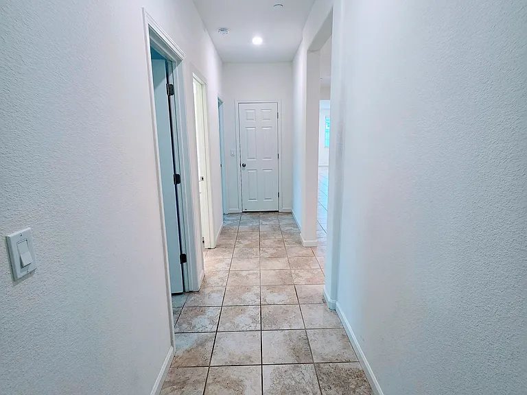 478 Telegraph St — Photo 21