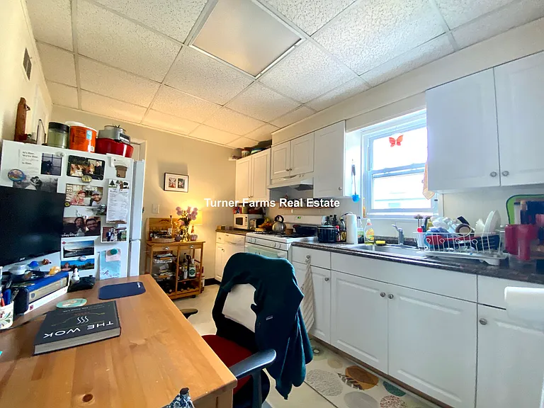 55 Cedar St #4 — Photo 10