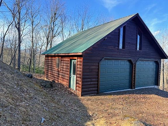 4th image of 745 Buck Ridge Drive