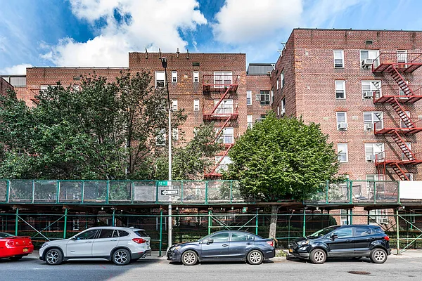 Sold by Keller Williams Realty Landmark | media 19