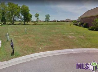 6240 Royal Dunes Dr, Gonzales, LA 70737