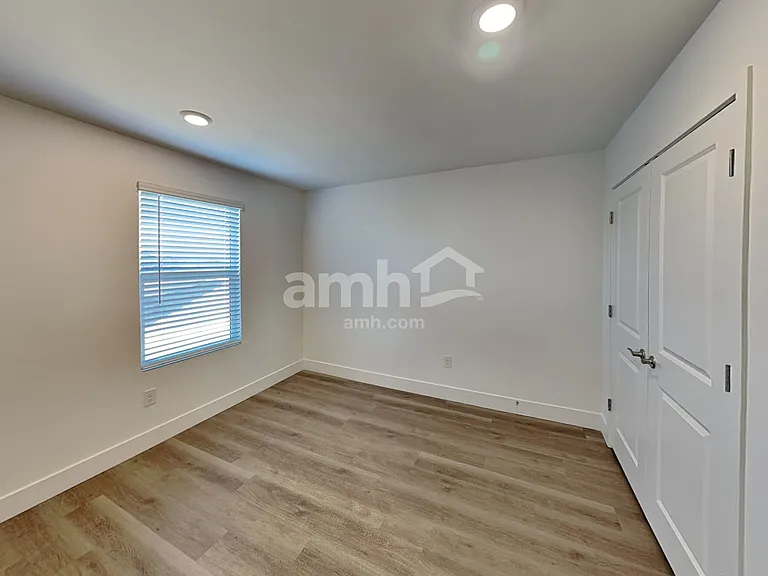 7426 S Keller Ln — Photo 22