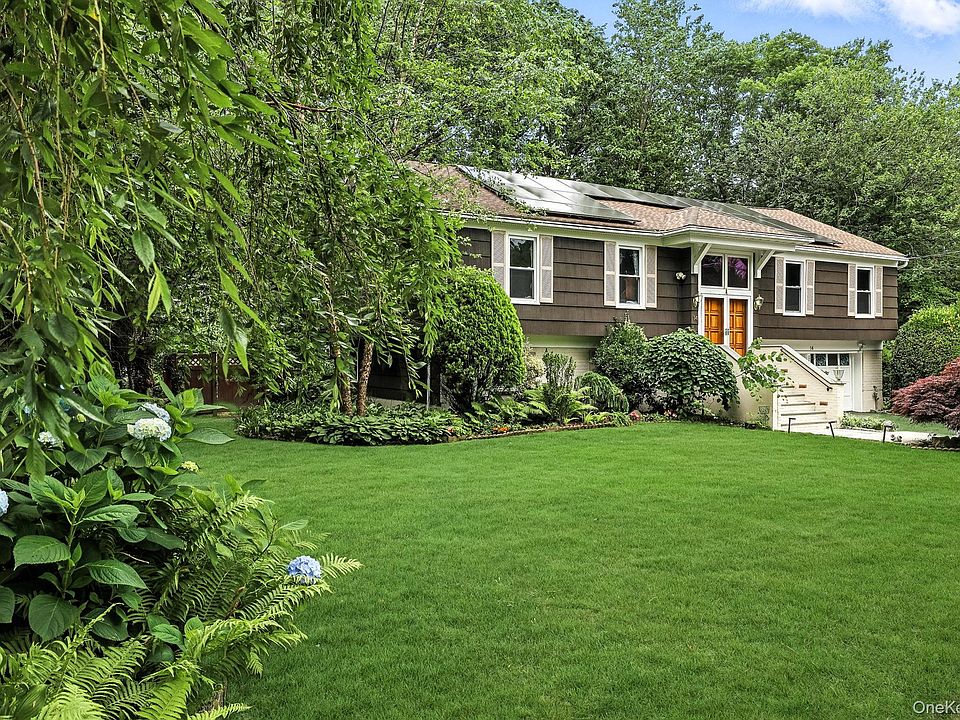 1st image of 14 Edgemont Circle