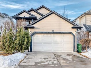 3708 S Douglas Ridge Way SE, Calgary, AB T2Z3B6