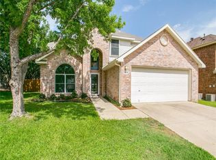 1905 Cheshire Dr, Grapevine, TX 76051