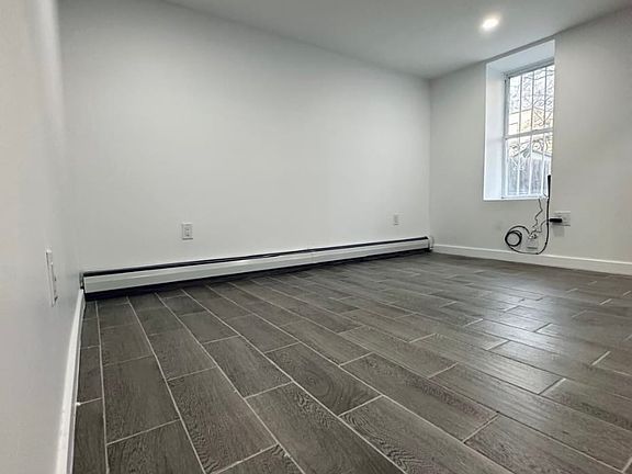 4th image of 1818 Holland Ave Floor 2
