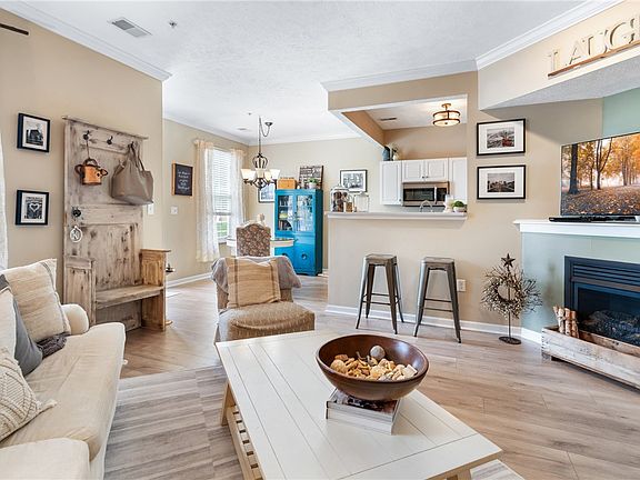 5th image of 503 Sonie Dr